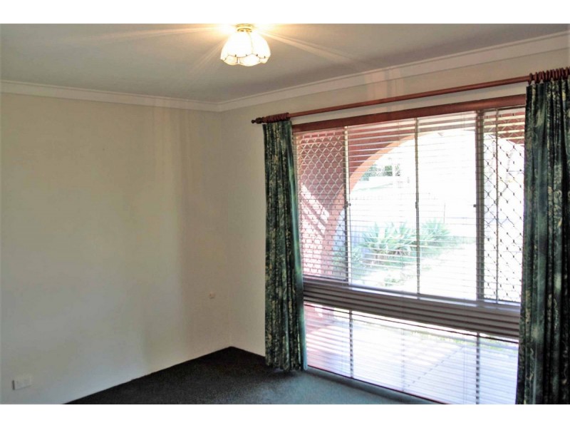 7 Eyre Court, Two Rocks WA 6037