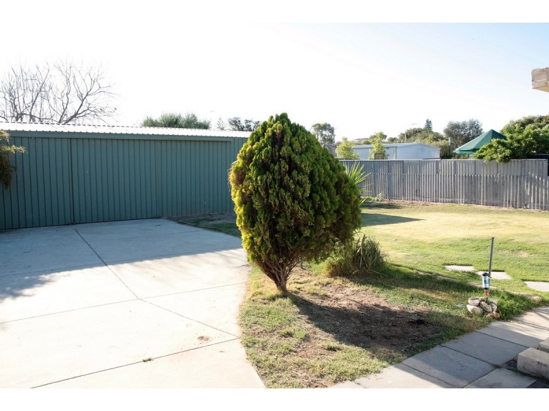 7 Eyre Court, Two Rocks WA 6037