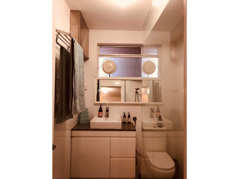 2/4 Comer Street, Como WA 6152