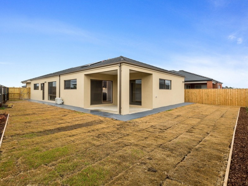17 Icarus Drive, Kalkallo VIC 3064