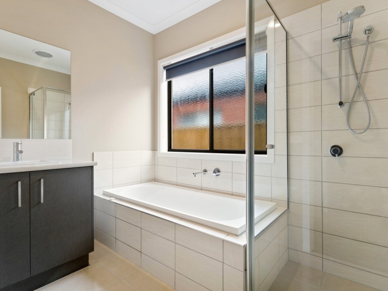 17 Icarus Drive, Kalkallo VIC 3064