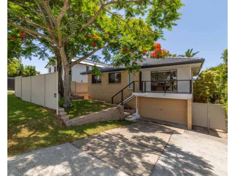 242 Benowa Road, Benowa QLD 4217