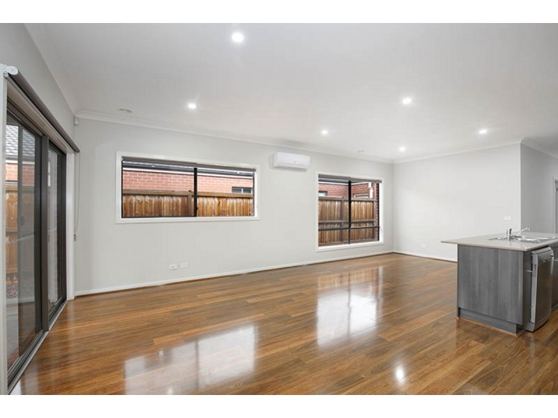 3 Fadaro Street, Mickleham VIC 3064