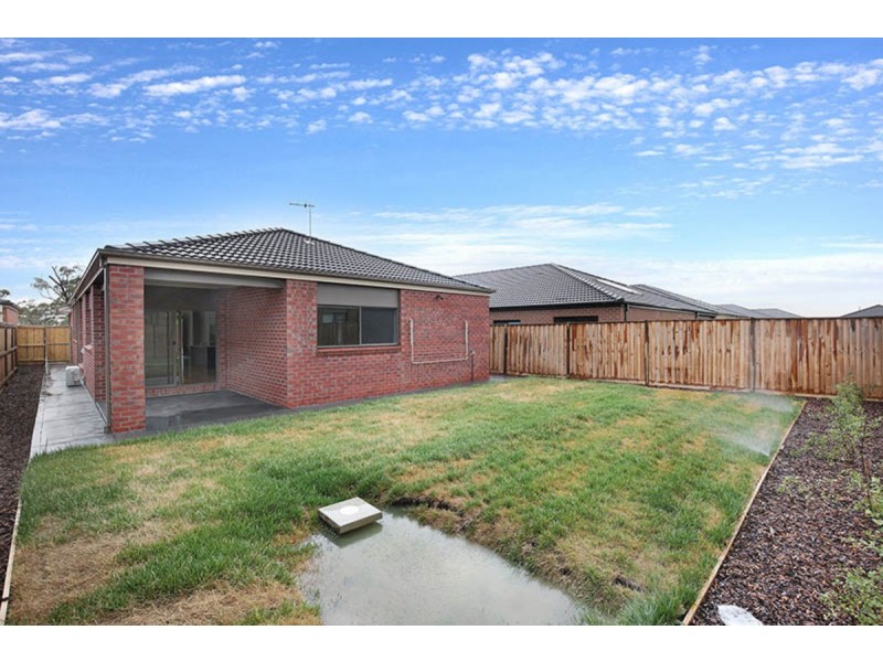 3 Fadaro Street, Mickleham VIC 3064