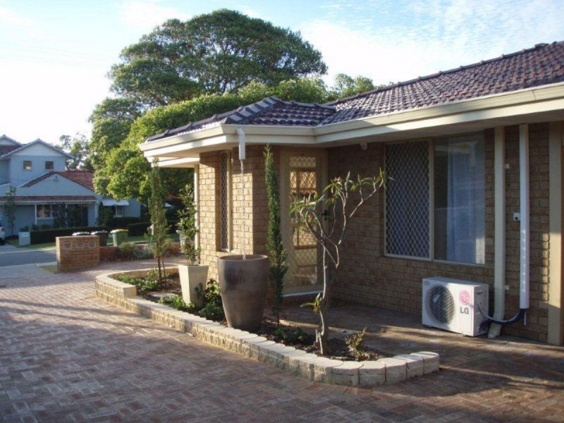 1/10 First Street, Bicton WA 6157
