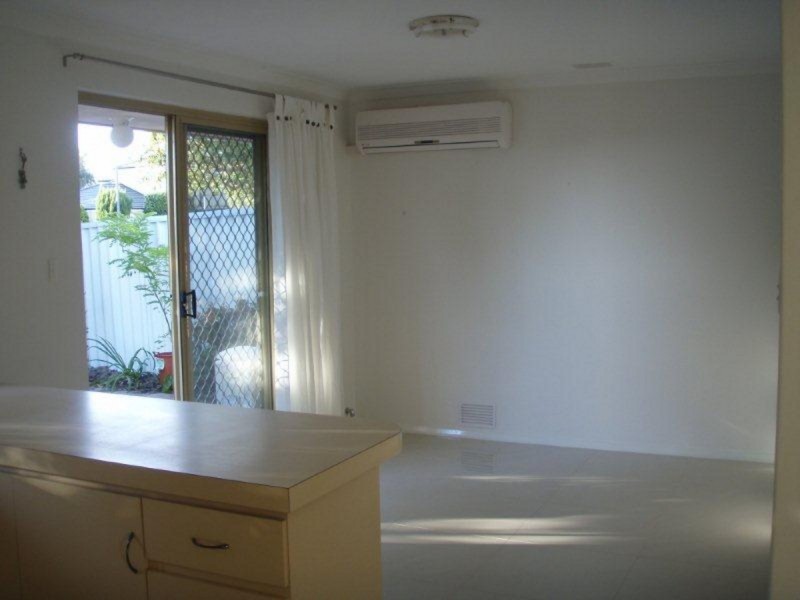 1/10 First Street, Bicton WA 6157