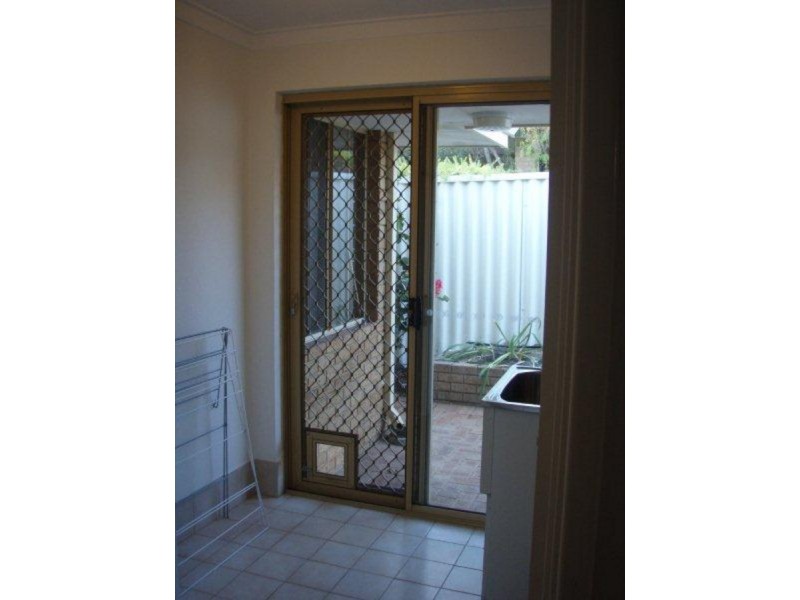 1/10 First Street, Bicton WA 6157