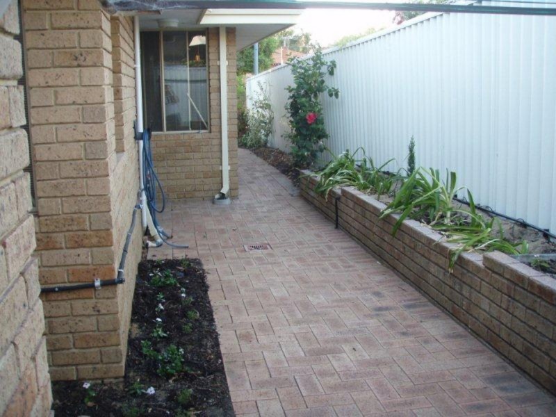 1/10 First Street, Bicton WA 6157