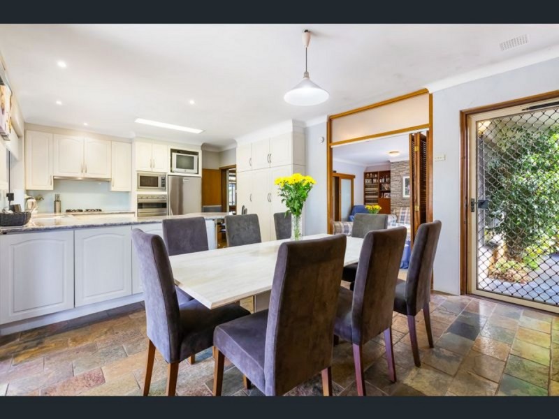 98 Woodlands Street, Woodlands WA 6018