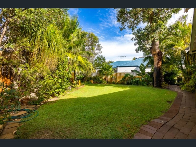 98 Woodlands Street, Woodlands WA 6018