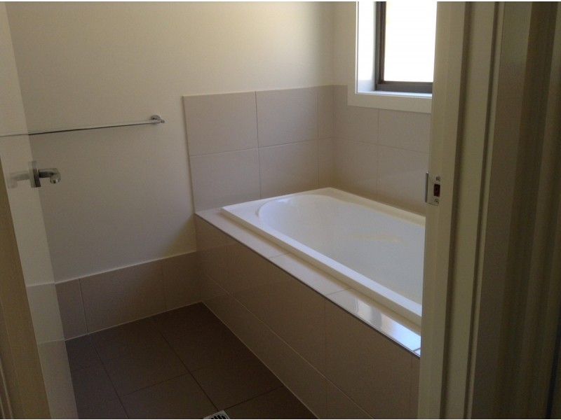 16 Fairview Terrace, Clearview SA 5085