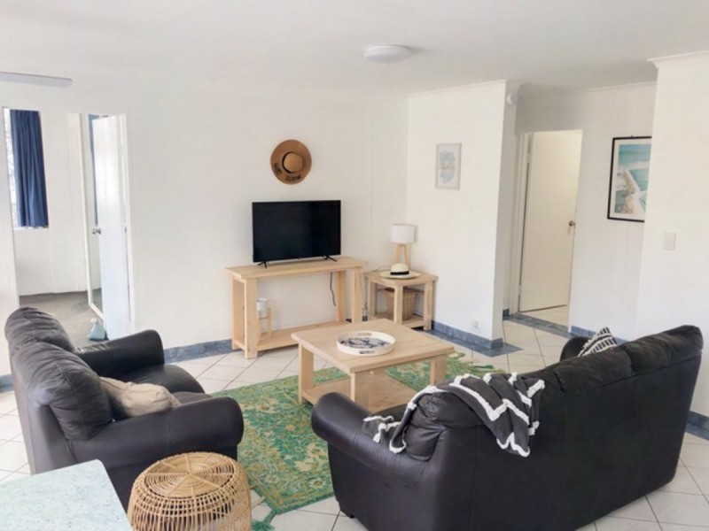 8/3303 Surfers Paradise Boulevard, Surfers Paradise QLD 4217