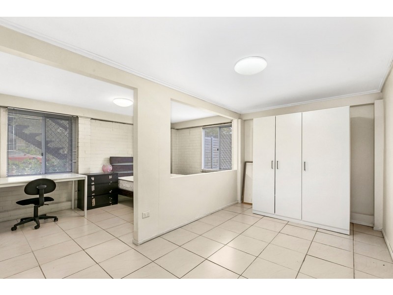 23 Veivers Street, Macgregor QLD 4109