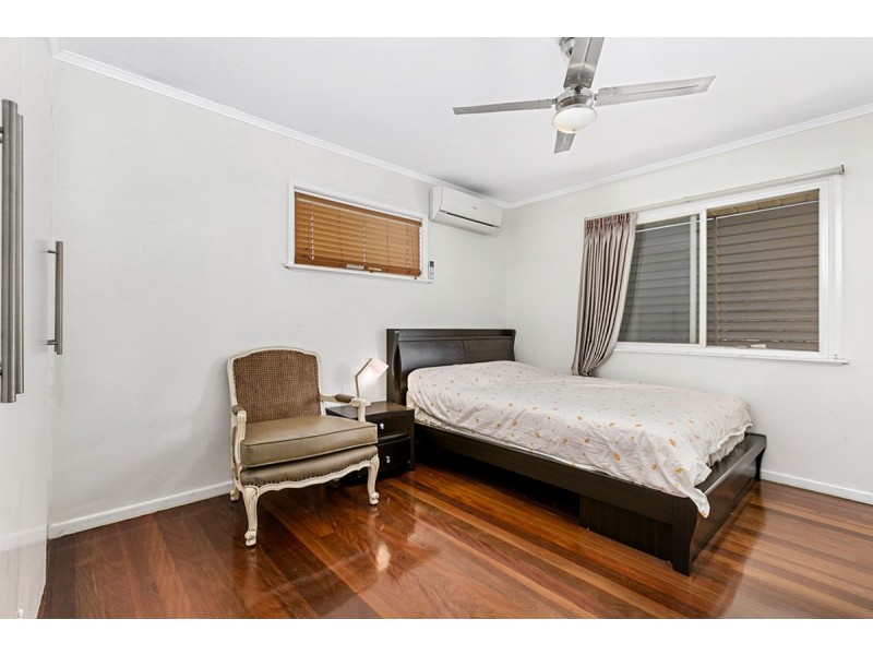 23 Veivers Street, Macgregor QLD 4109