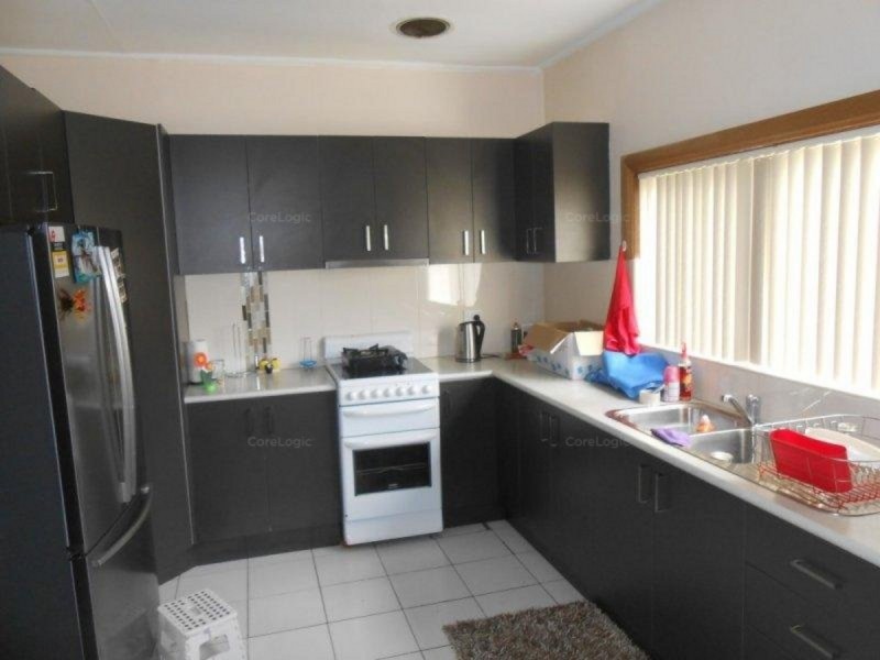 15 Normanby Street, Fairfield East NSW 2165