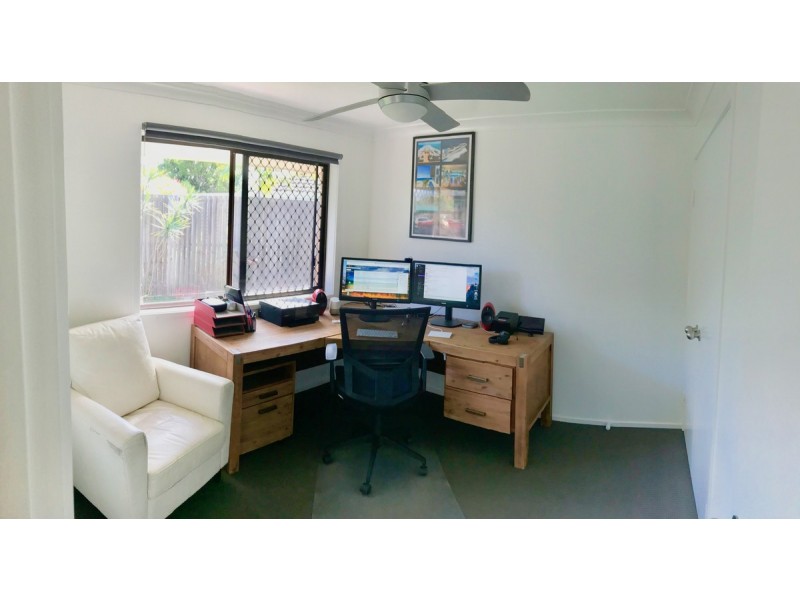 2/7 Flora Street, Burleigh Waters QLD 4220