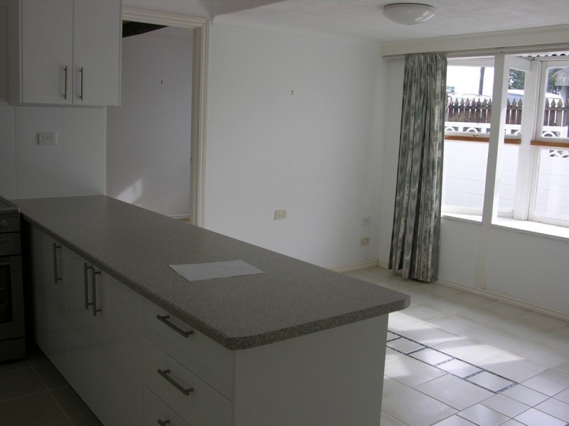 1/42 Paradise Avenue, Miami QLD 4220