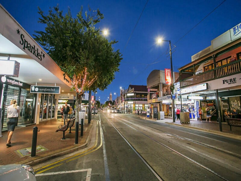 4/12 Moseley Street, Glenelg SA 5045