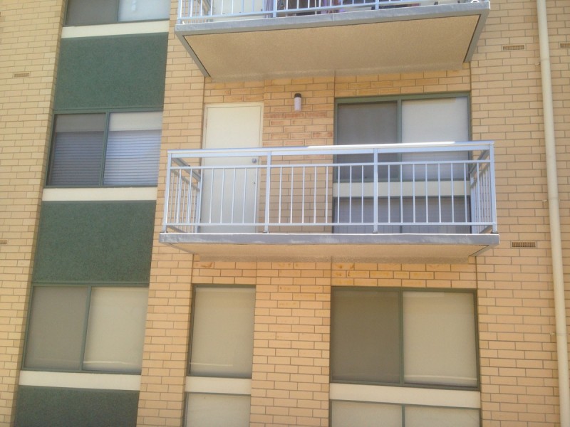 4/12 Moseley Street, Glenelg SA 5045