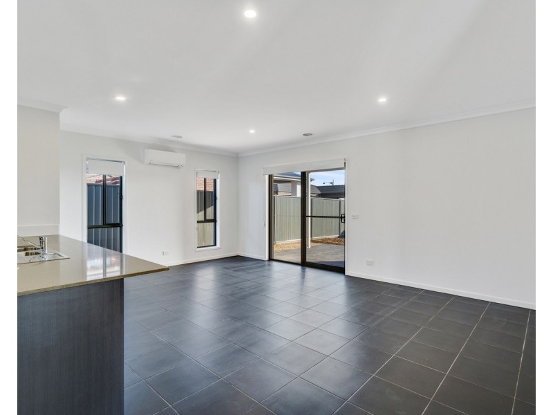 6 Rowlock Place, Curlewis VIC 3222