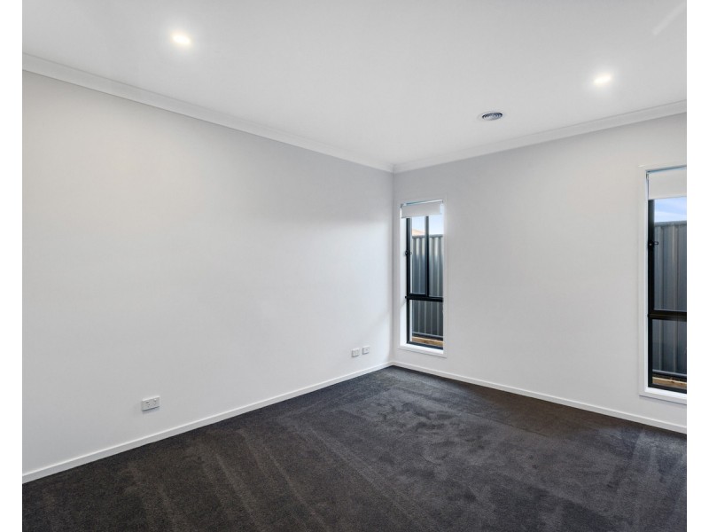 6 Rowlock Place, Curlewis VIC 3222