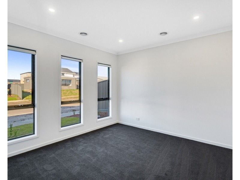 6 Rowlock Place, Curlewis VIC 3222