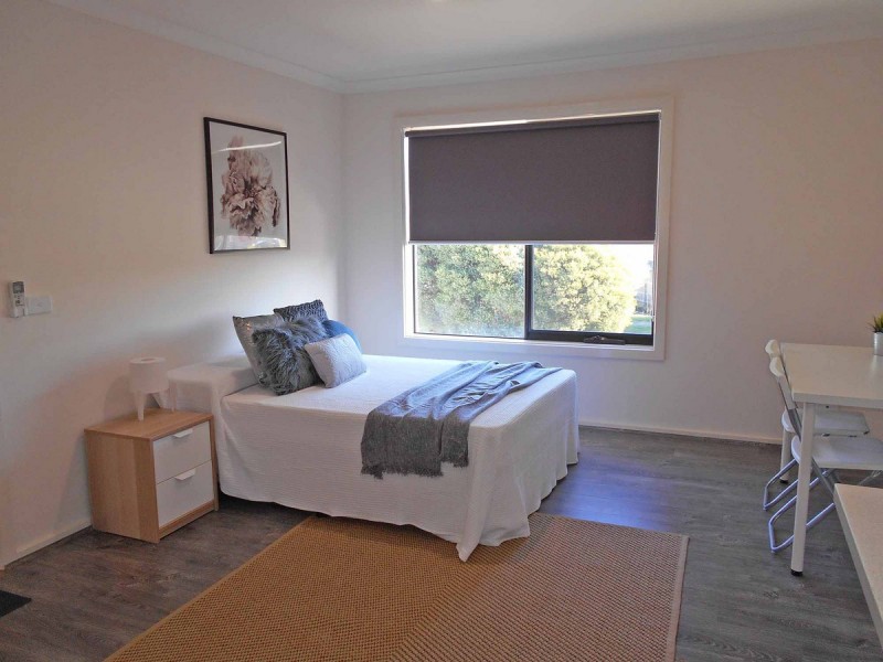 1/12 Hoddle Court, Cranbourne VIC 3977