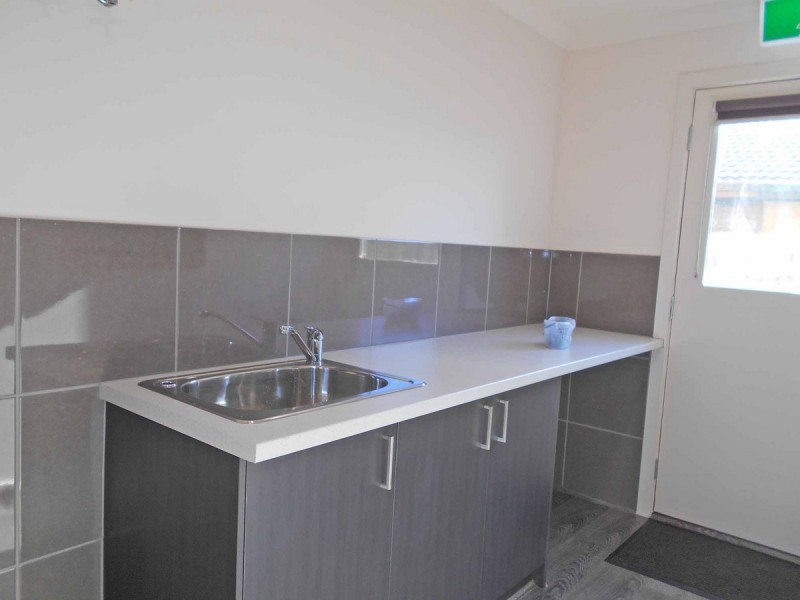 1/12 Hoddle Court, Cranbourne VIC 3977