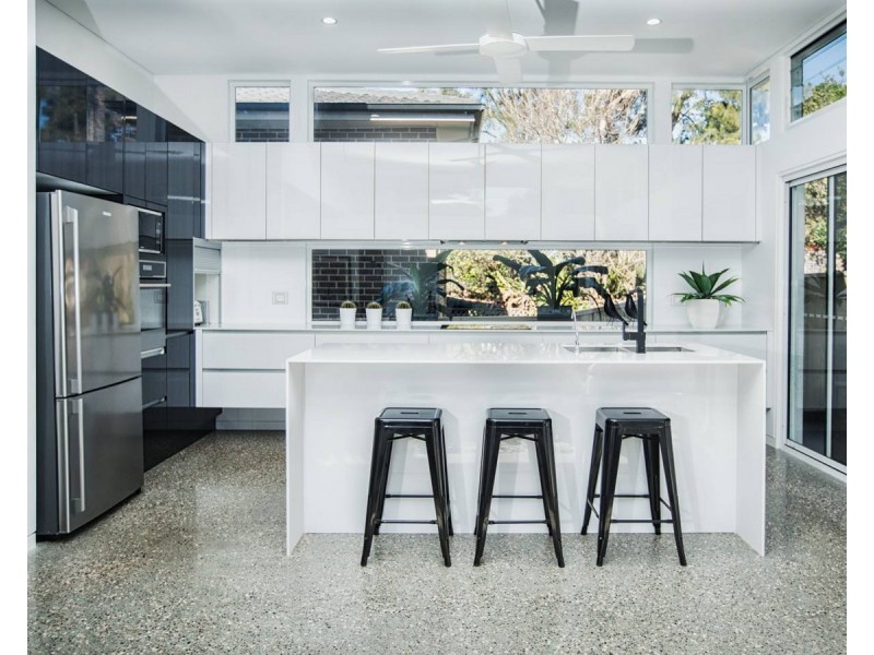 8 Mitchell Street, Tighes Hill NSW 2297