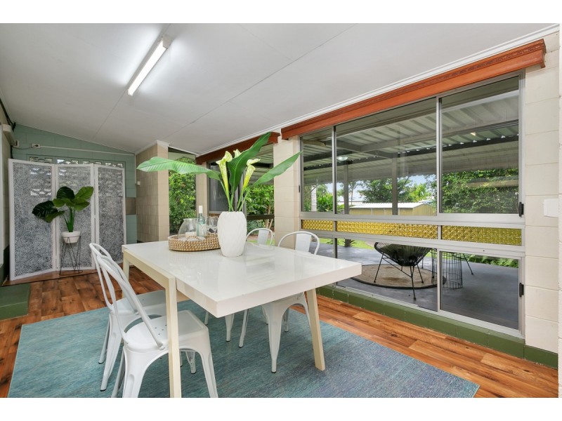 8 Ponticello Street, Whitfield QLD 4870