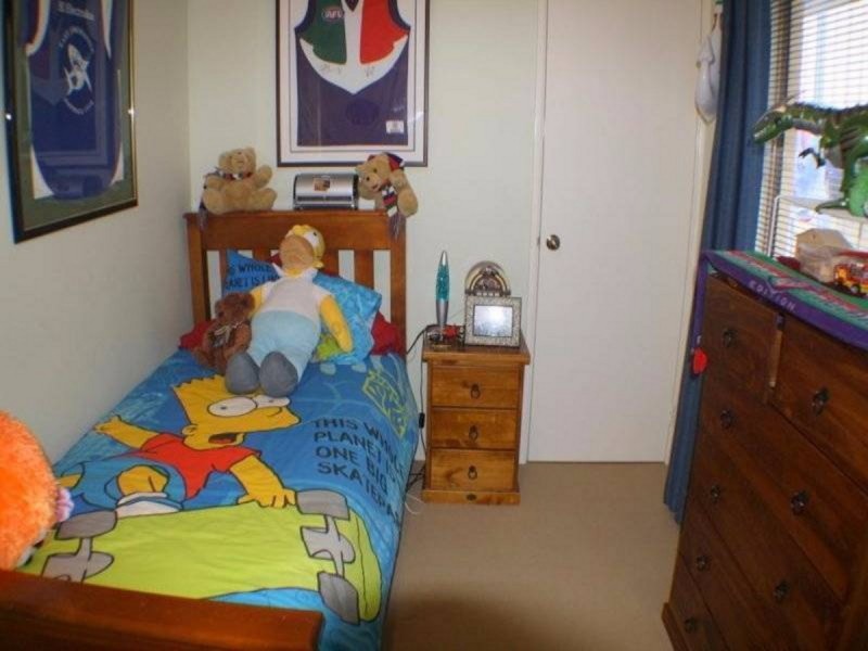 7 Madge Way, Leda WA 6170