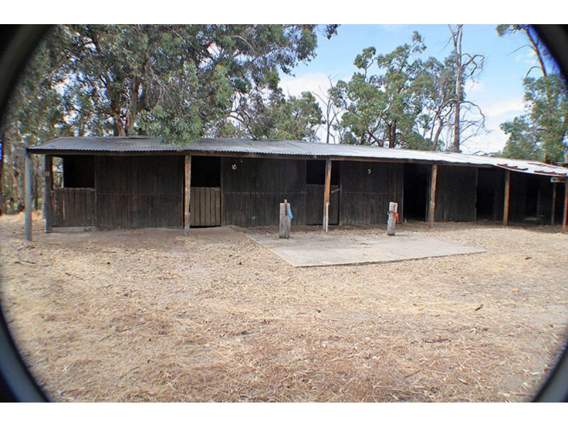 186 Chitty Road, Bakers Hill WA 6562