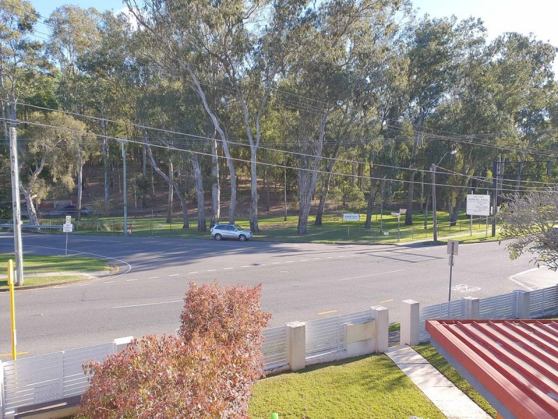 2/4 Rainworth Road, Bardon QLD 4065