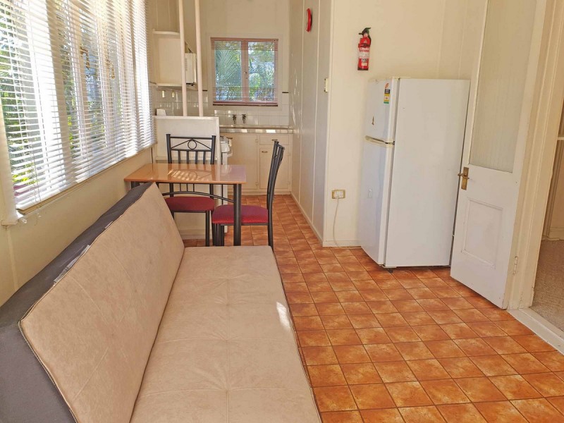 2/4 Rainworth Road, Bardon QLD 4065