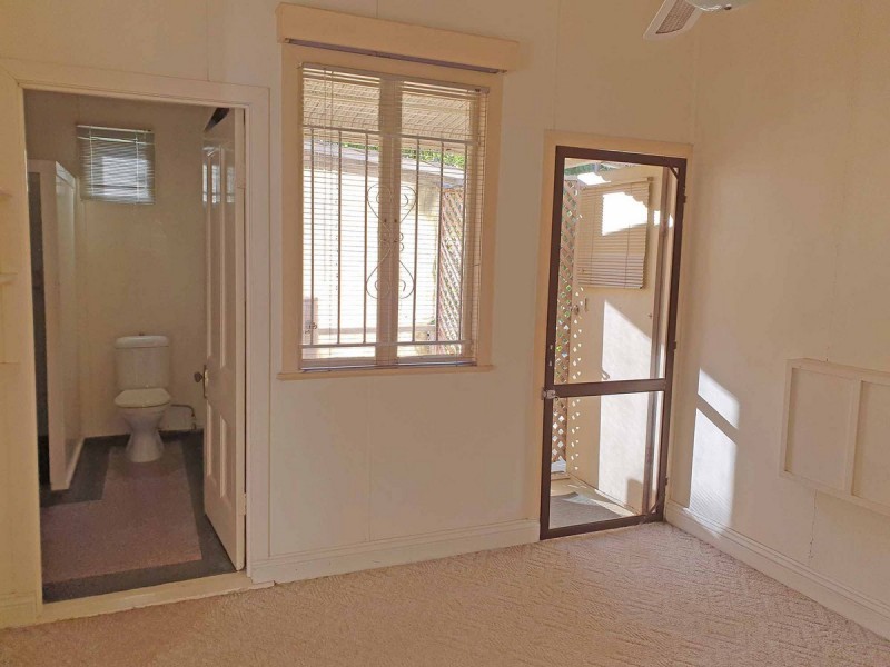 2/4 Rainworth Road, Bardon QLD 4065