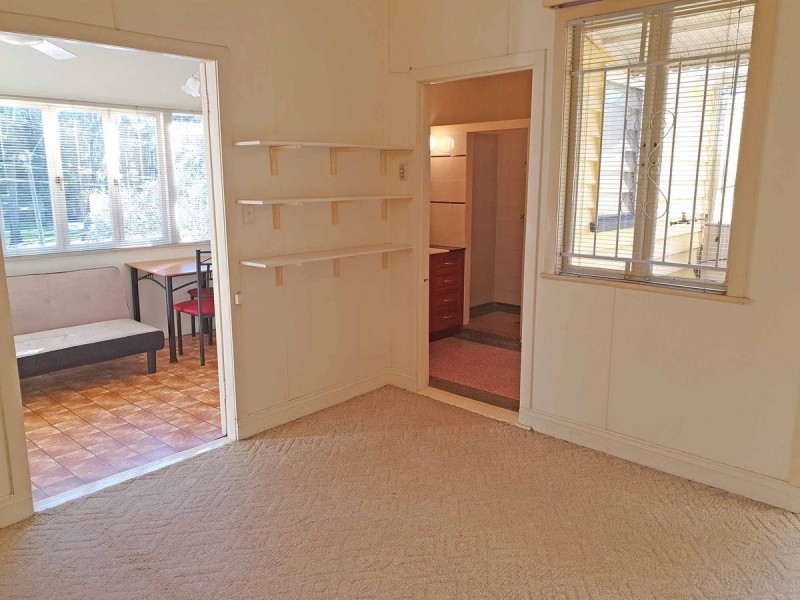 2/4 Rainworth Road, Bardon QLD 4065