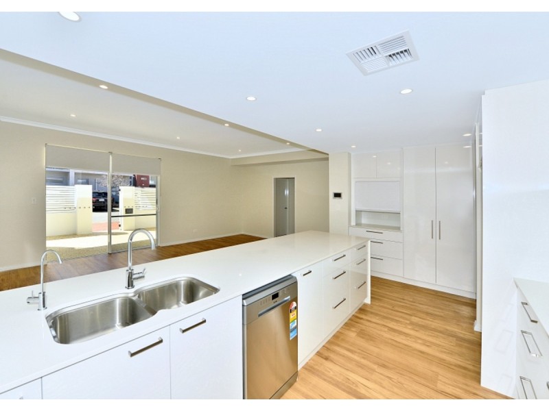 1/29 Marco Polo Drive, Mandurah WA 6210