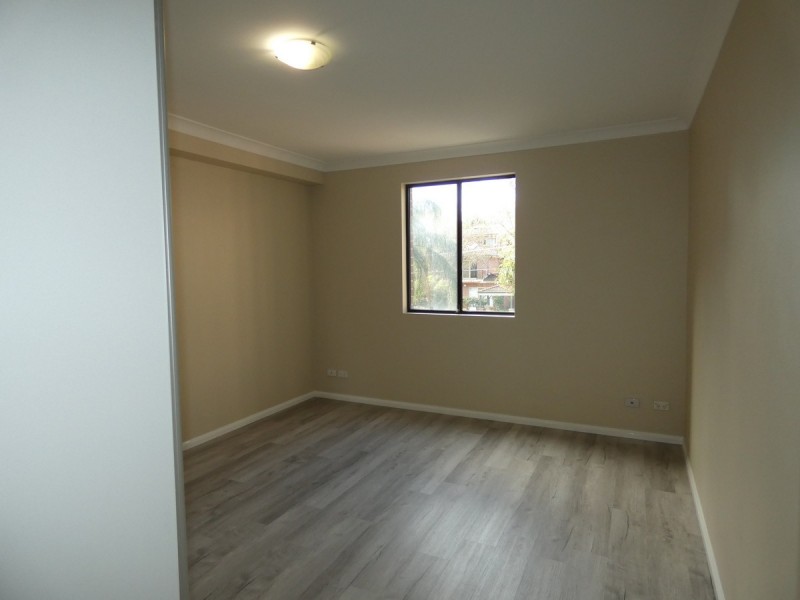 11/9-13 Dent Street, Jamisontown NSW 2750