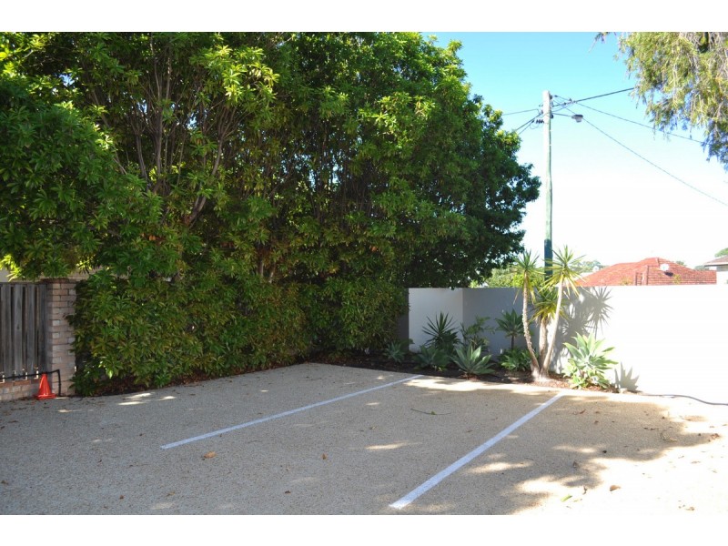 17/31 Chester Terrace, Southport QLD 4215