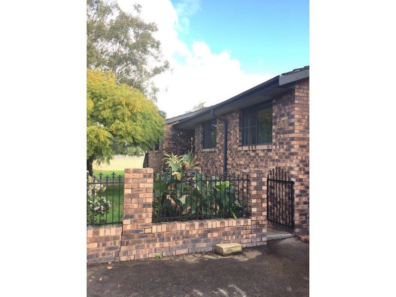 20 Platypus Road, Berkeley Vale NSW 2261