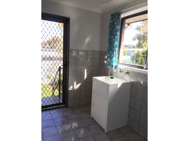 20 Platypus Road, Berkeley Vale NSW 2261