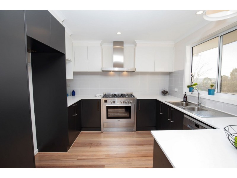 2 Castor Street, Yass NSW 2582