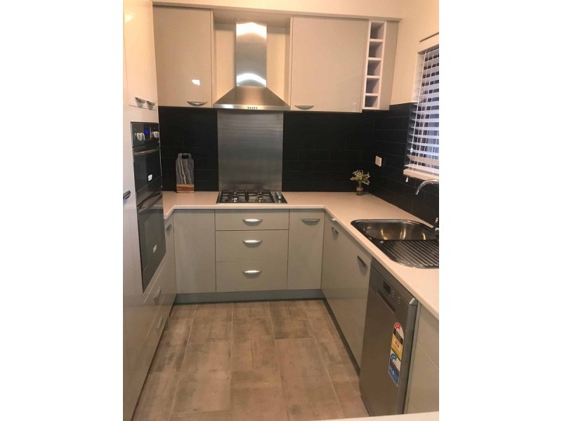 6/4 Redsails Court, West Lakes Shore SA 5020