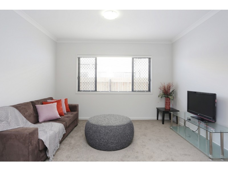 72 Lakeview Promenade, Newport QLD 4020