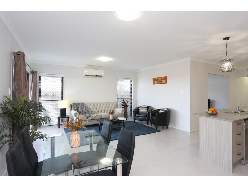 72 Lakeview Promenade, Newport QLD 4020