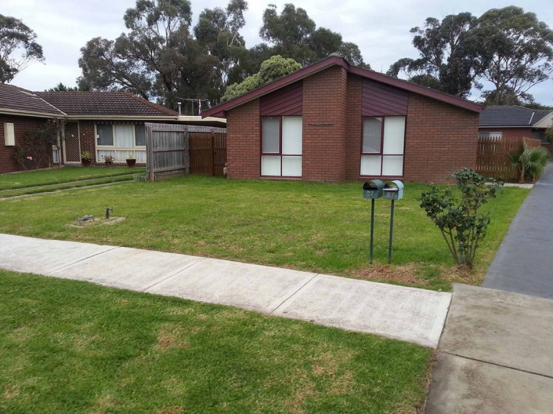 27 Whimbrel Crescent, Carrum Downs VIC 3201