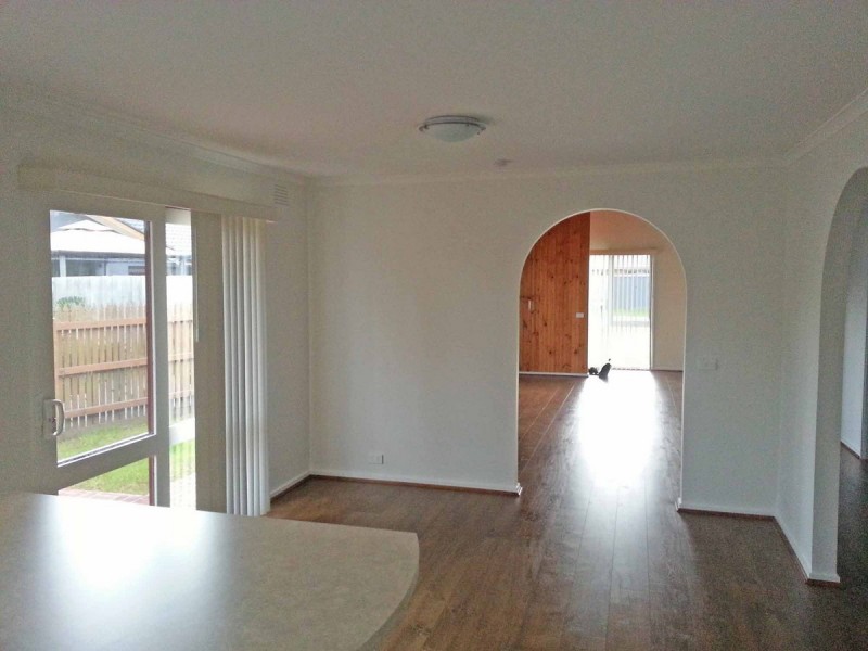 27 Whimbrel Crescent, Carrum Downs VIC 3201