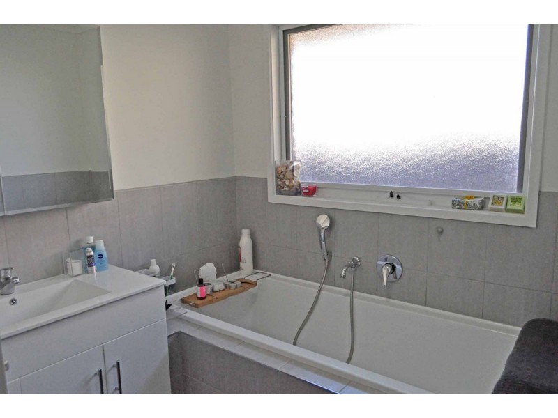 27 Whimbrel Crescent, Carrum Downs VIC 3201