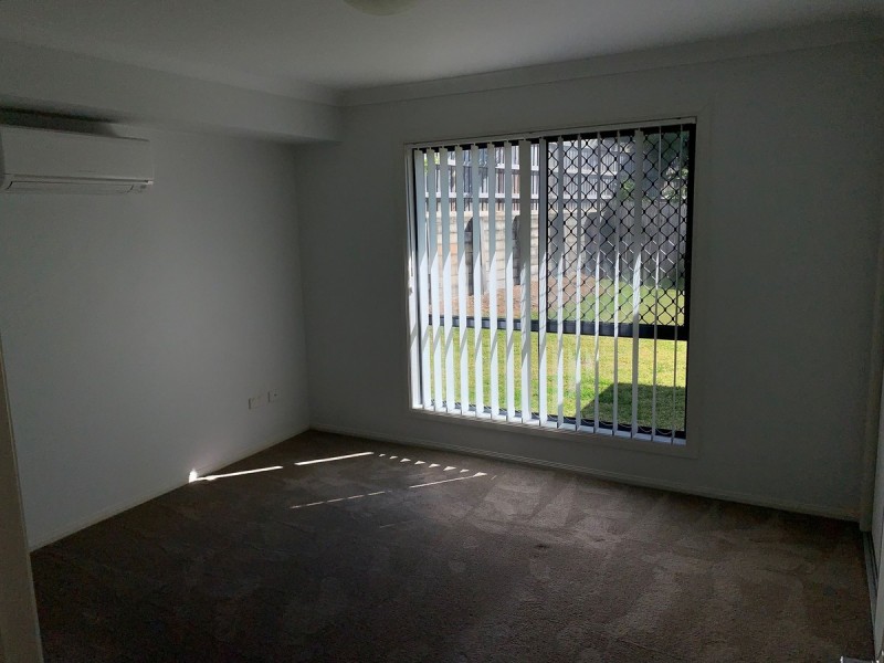 12 Mervyn Crescent, Redland Bay QLD 4165