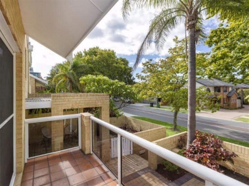 13 Kintail Road, Applecross WA 6153